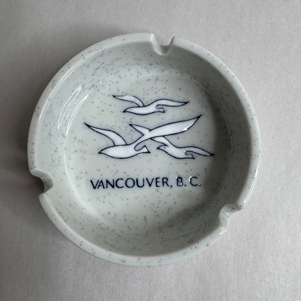 Capilano Vancouver BC Seagull Ashtray White‎ Speckled Ceramic Made in Japan